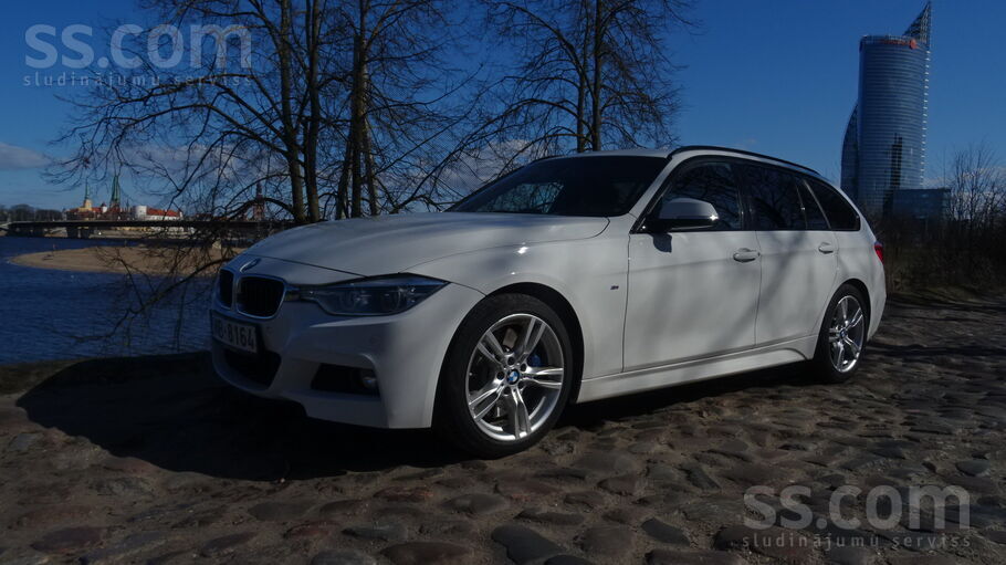 Juridiska persona pārdod labi uzturētu BMW 330i ar manuālo pārnesumkārbu.