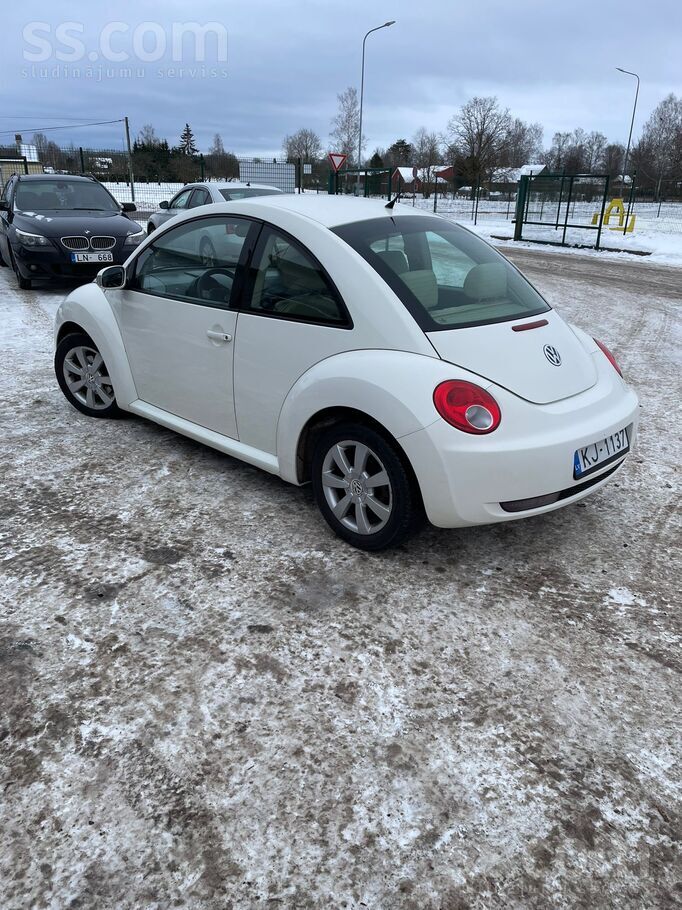 Pārdod ekonomisku, koptu un pieskatītu auto. Gaišs ādas salons, tīrs un kārt