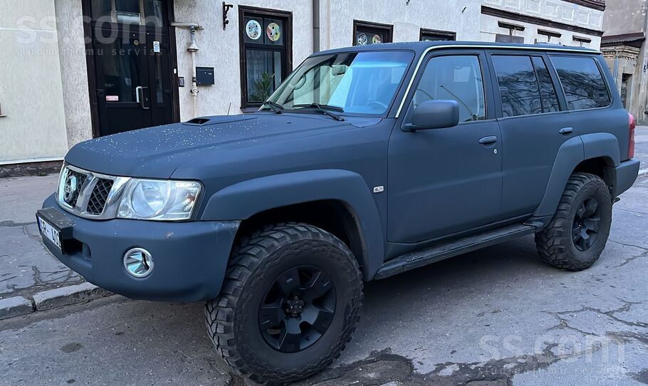 Pārdod Nissan Patrol, TA līdz 18.01.2027. džips, virsbūve un salons ir labā