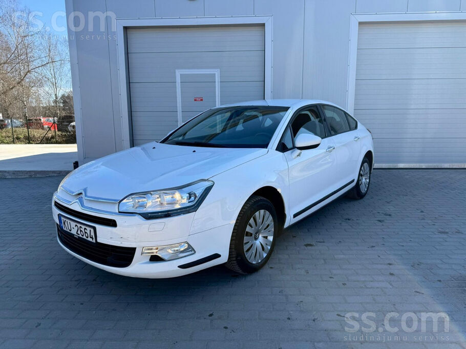 Ar TA, Citroen C5 1.6 dīzelis, manuālā pārnesumkārba, ietilpīgs un ērts. Maš