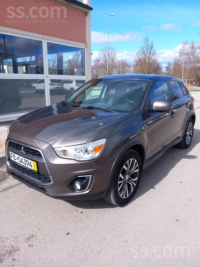 Auto perfektā stāvoklī, viss tam darbojās, no DE atbraucis savā gaitā, cena