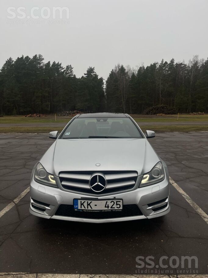 Amg komplektācija - interjers, eksterjers, piekare.
150 kw, 7 ātrumu autom