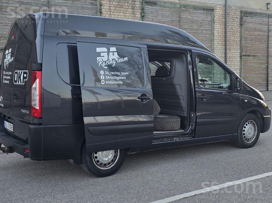 2.0d 120kw. Bagātīgs aprīkojums.
3 atslēgas.
Webasto
Kruīzs
Sēdekļu ap