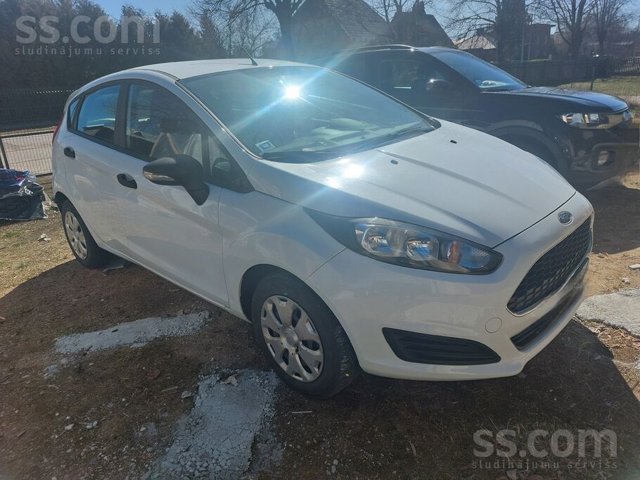 Ford Labā tehniskā stavoklī, T/a tikko iziets līdz 09/2