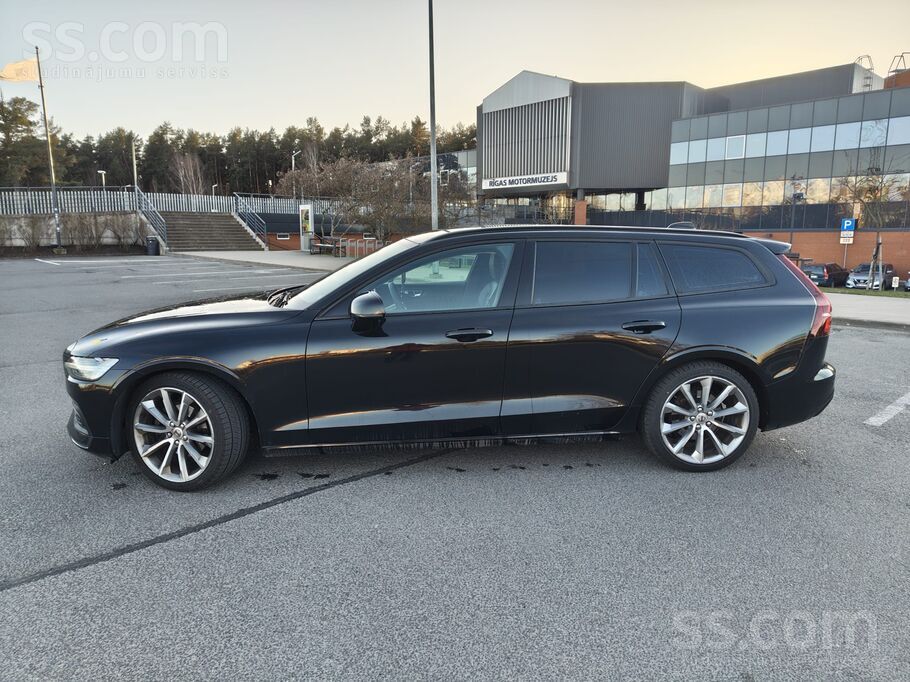 В идеальном техническом и визуальном состоянии полностью обслужена экологии