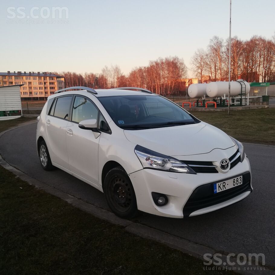 Pārdodu Toyota Verso 2015.gads
Benzīns /gāze , ļoti ekonomisks , ideals au