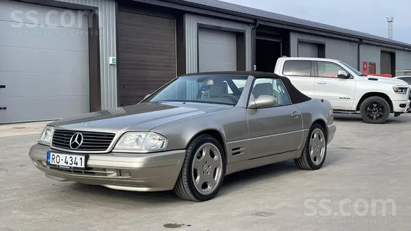 Mercedes Pārdod Mercedes-Benz SL 500, 1999. g. klasika zelt