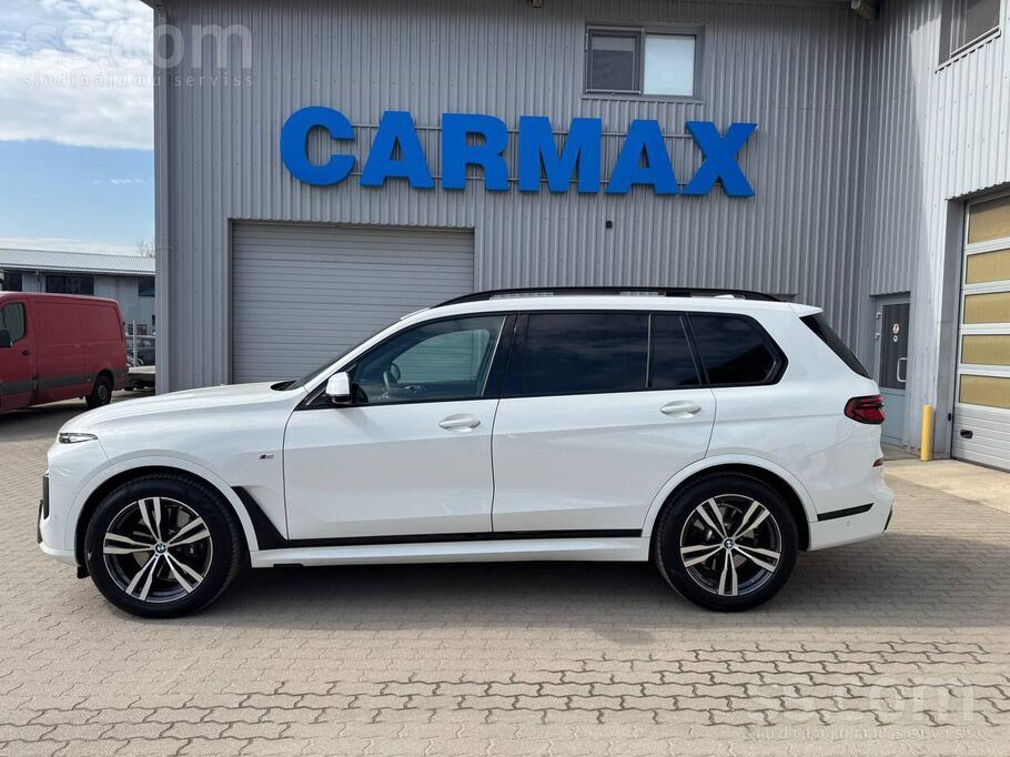 BMW X7 xDrive40d.
Заводская гарантия до 07/2026.
Состояние нового автомо