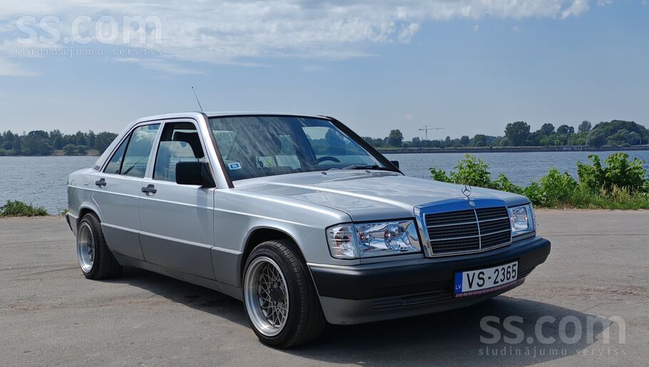 Pardod ļoti labi uzturētu Mercedes 190, 2.0L dīzeli, manuāls 4 ātrumi. 1989.