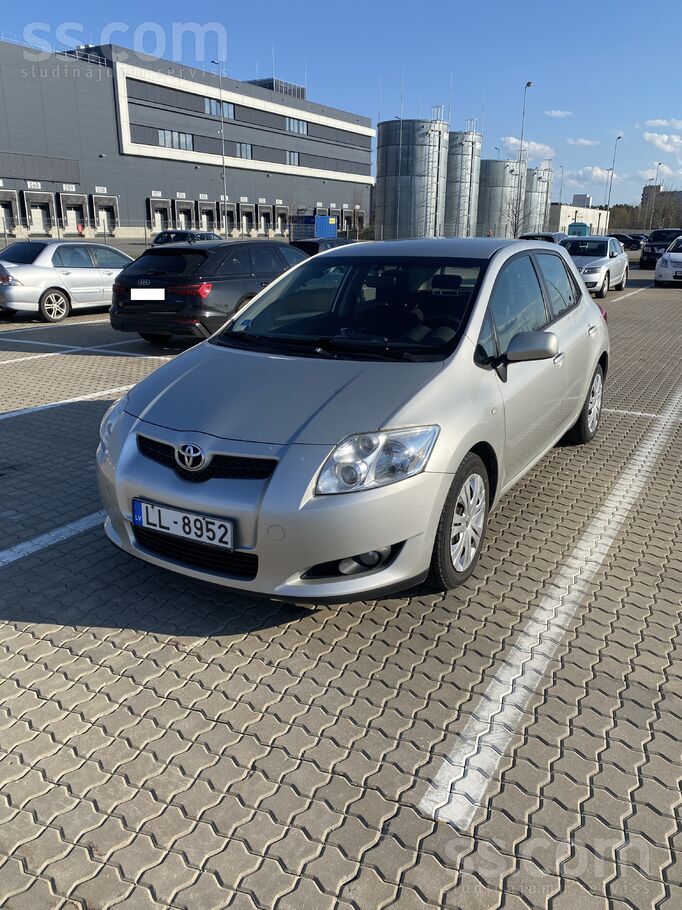 Toyota Pārdodu Toyota Auris, 2008.g, 2L dīzelis, manuālā 