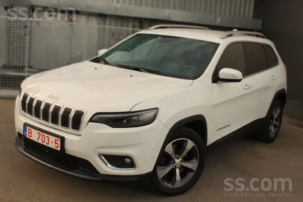 Jeep Cherokee 2.2 Crd-200 z/s 4x4. 168145.km. 
-Automātiskā ātrumkārba.