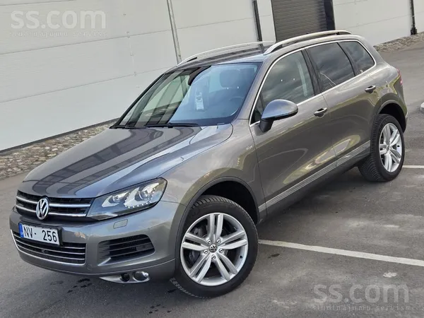 Volkswagen VW Touareg 3.0tdi 180kw gray metallic, nav sists, 