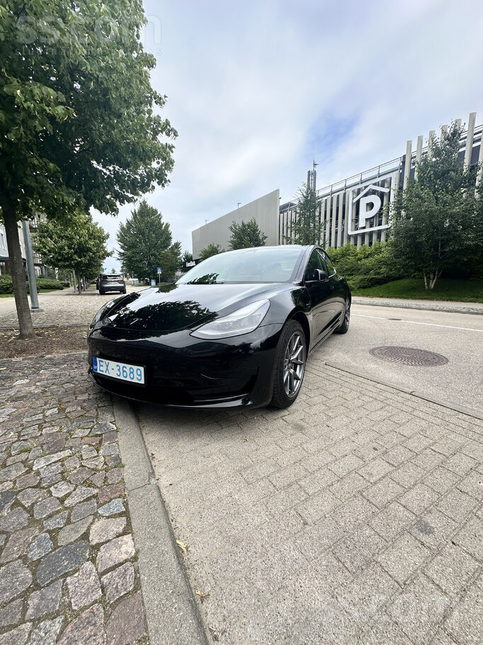 Auto ir uz uzņēmumu, netto cena bez pvn 18, 181 Eur. Tesla Model 3 Sr+. 

21.gadā