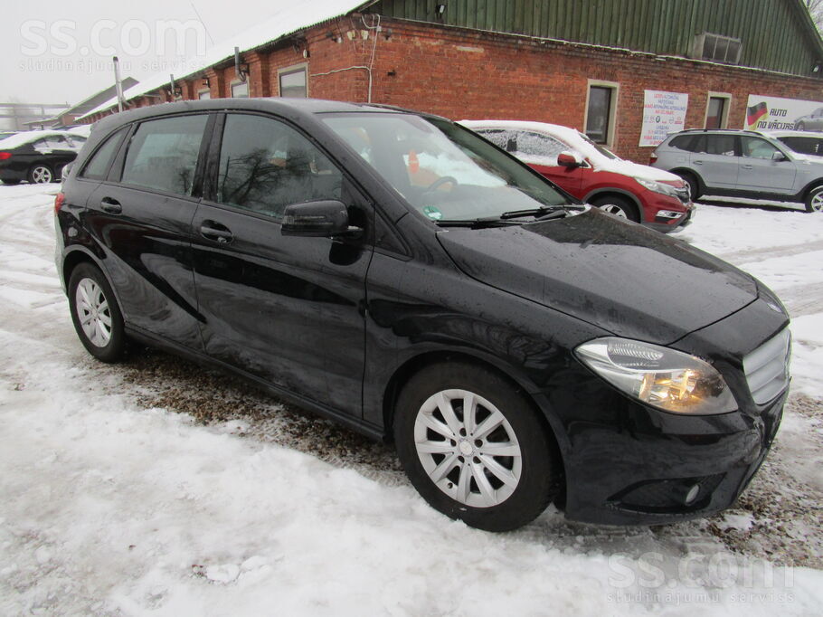Mercedes-Benz B180Cdi 80kw 110hp
Auto no Vacijas, Lieliskā stāvoklī.
Cenā