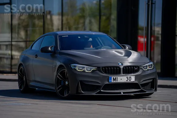 BMW M4, покупалась в Германии в 2016 году, два ключа, оригинальный пробег, к