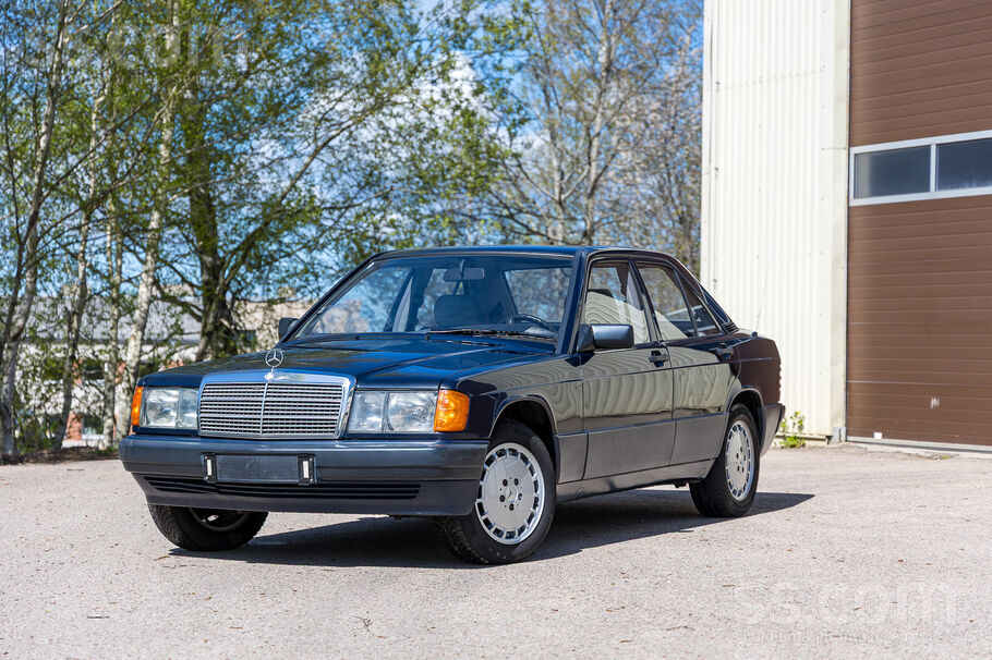 Oriģināls 116.000 km nobraukums.
Mercedes-Benz 190E (W201) ar 1.8 l dzin