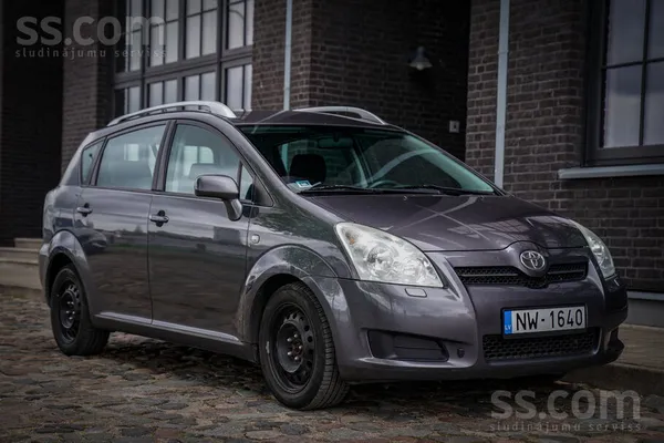 Toyota Toyota Corolla Verso 2.2 110 KW ķēdes motors. Euro