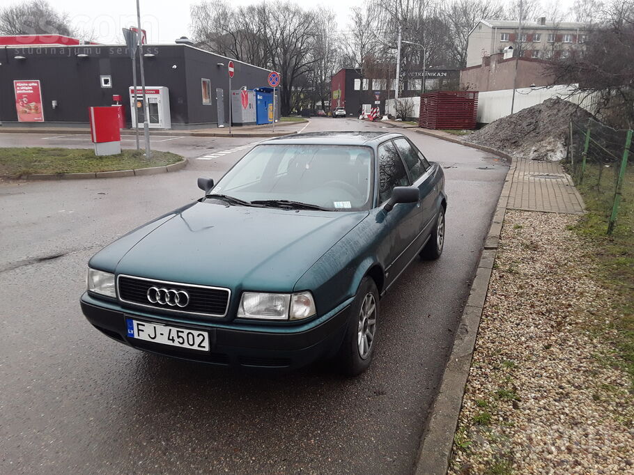 Pārdodu Audi B 4 , ļotil labā vizuālā un tehniskā stāvoklī . Nav sists , nav