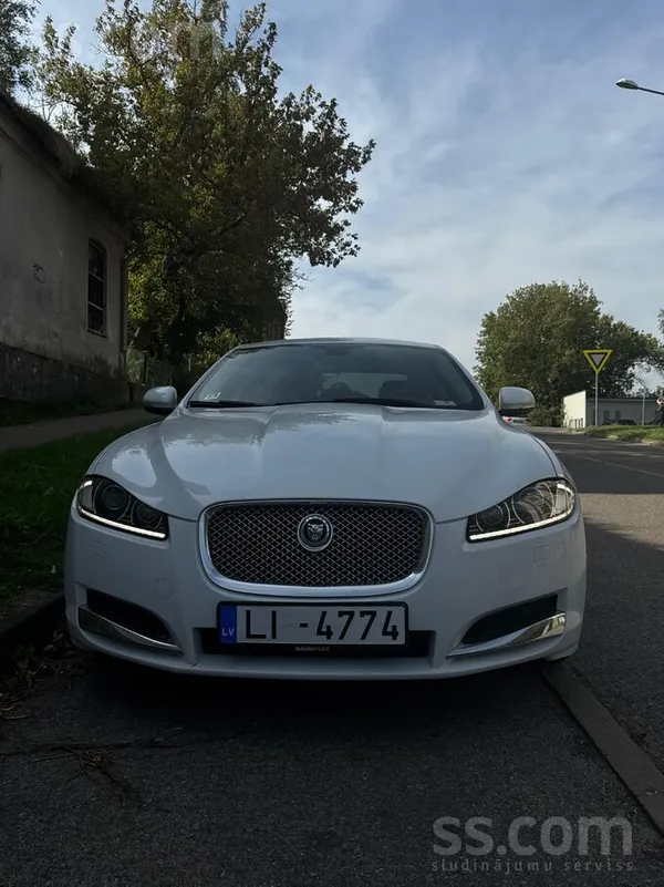 Pārdodu auto labā tehniskā un vizuālā stāvoklī, pirkts jauns Latvijā. Jauna