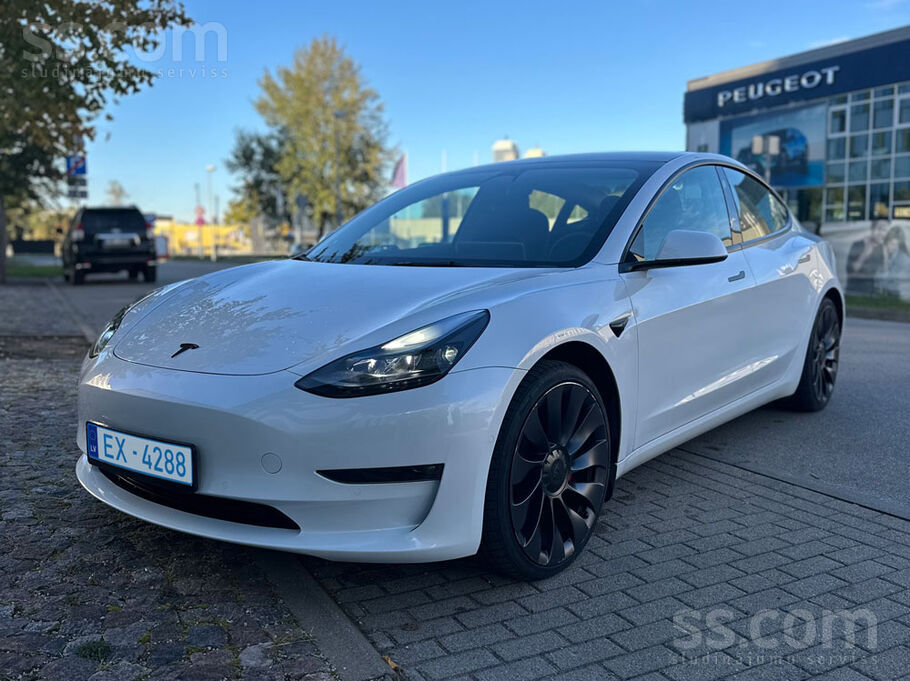 Auto ir uz uzņēmumu, netto cena bez pvn 21, 487 Eur. Tesla Model 3 Performance Dual