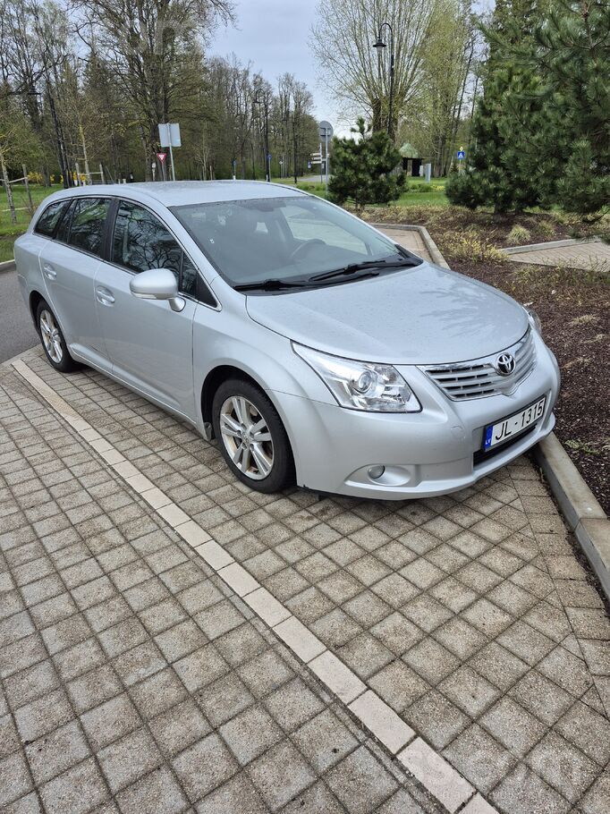 Pārdodu uzticamu, ekonomisku un koptu auto Toyota Avensis. Visas apkopes vei