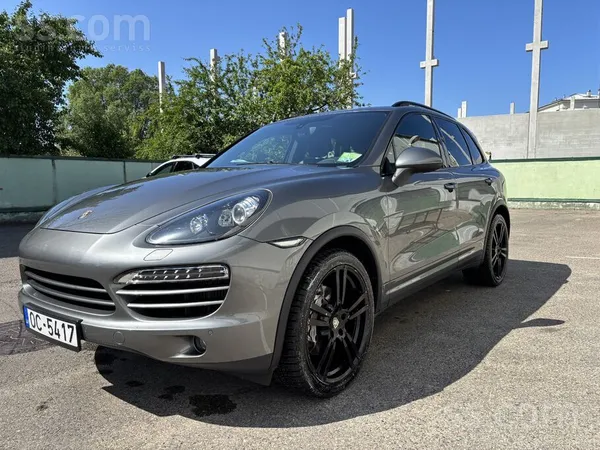Porsche Продается Porshe Cayenne 180 квт. Машина в идеальн