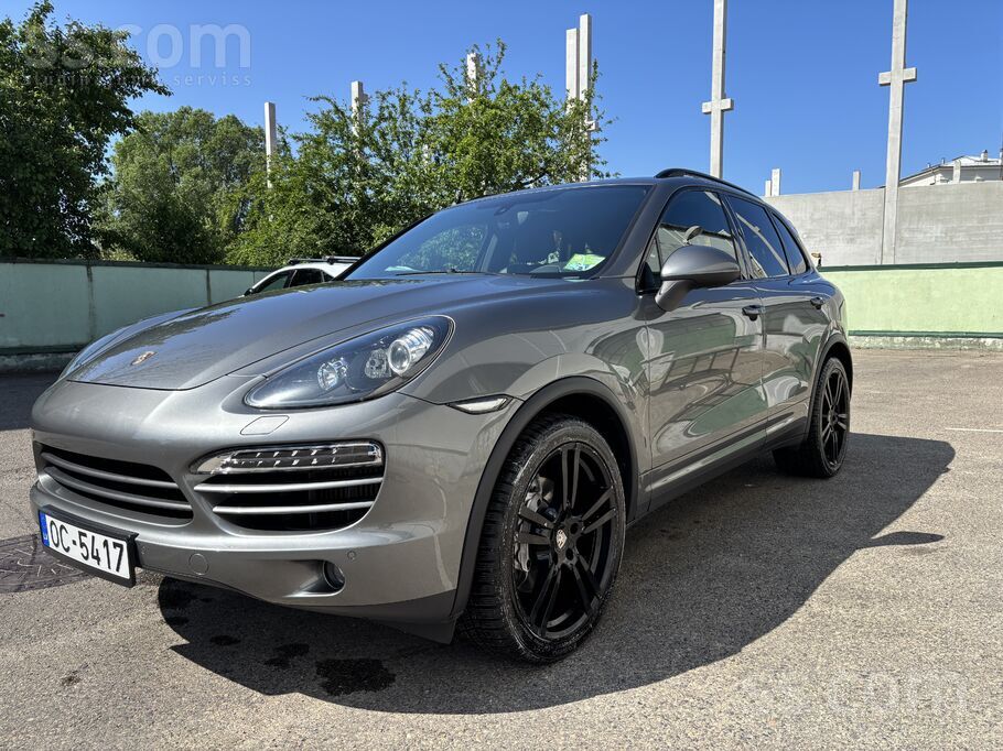 Продается Porshe Cayenne 180 квт. Машина в идеальном состоянии, вложений не
