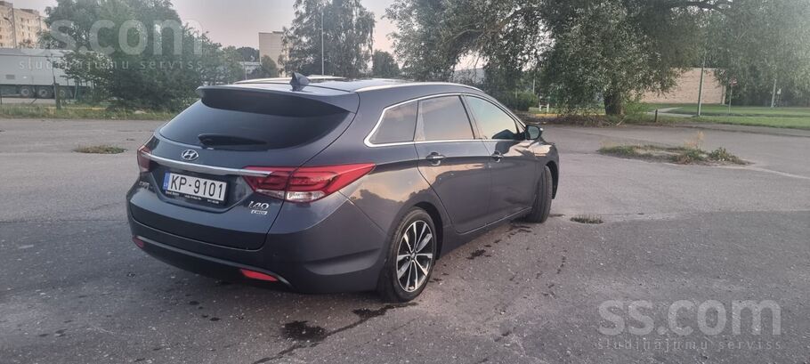 Hyundai Visas apkopes veiktas pie dīlera. 