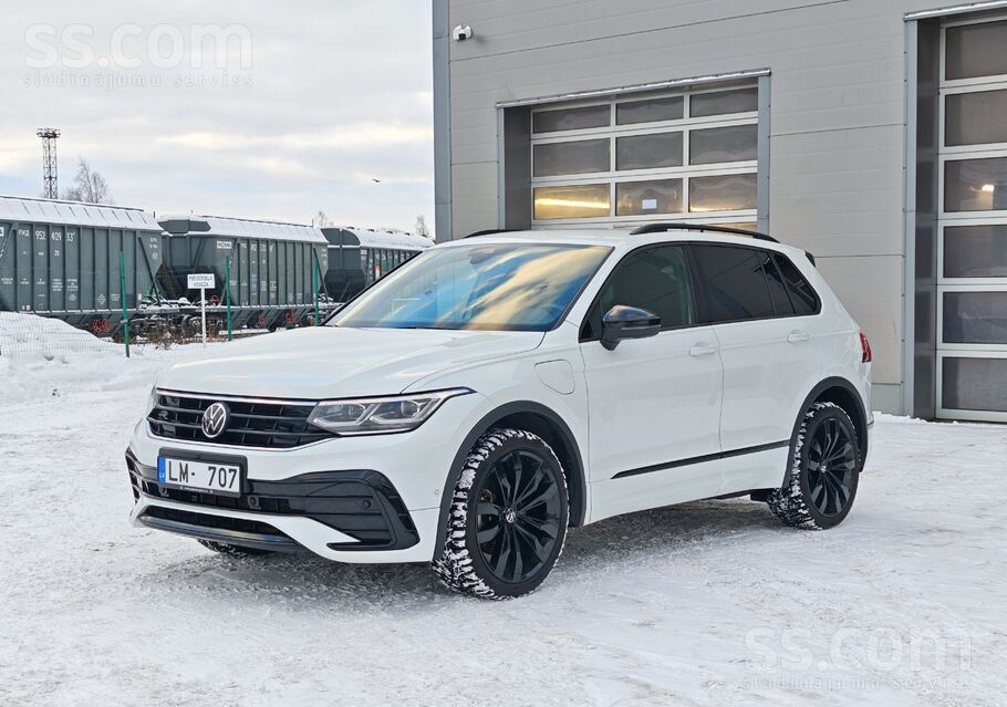 Volkswagen Tiguan R-Line eHybrid Black Style ar 1.4 eHybrid (245Zs) un autom