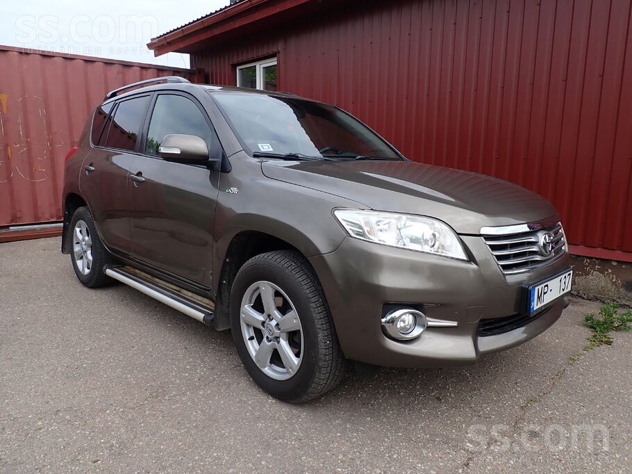 Toyota Rav4 110kw/150zs, 4x4/Automāts
Automašīna ir Ļoti labā tehniskā un