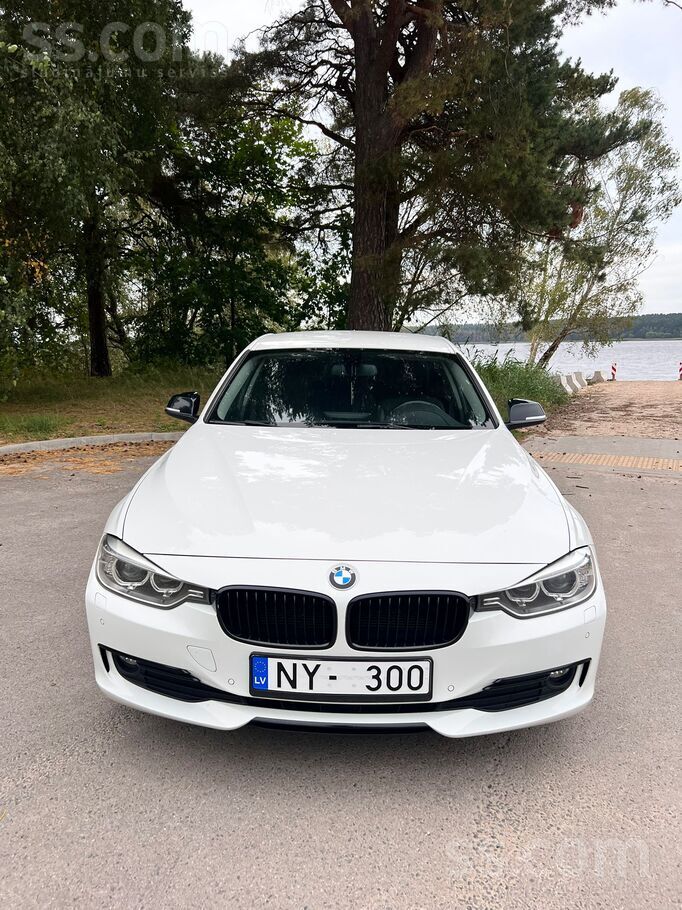 BMW Automašīna labā vizuālā un tehniskā stāvoklī. 