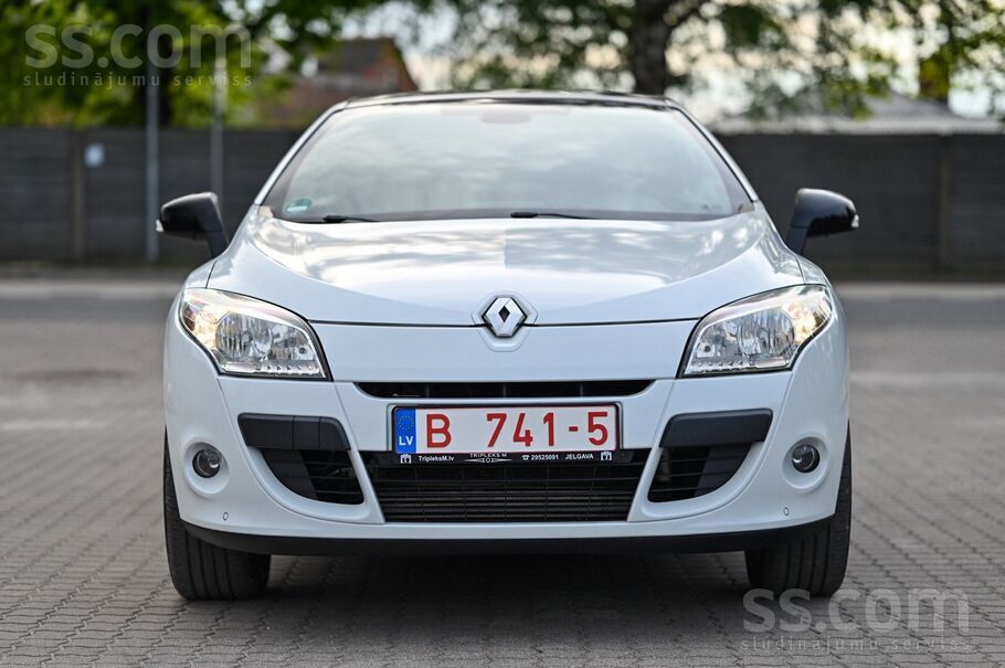 Renault Tikko no vacijas. Izcils kabriolets ar cieto jumtu
