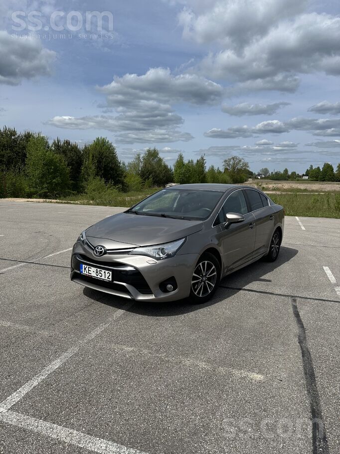 Toyota Pārdodu Toyota Avensis 1.8 benzīns/gāze 6 ātrumu m