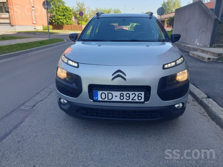 Skaists auto tiko ievests no Francijas. Citroen c4 cactus 1, 2 benzīns ar 60