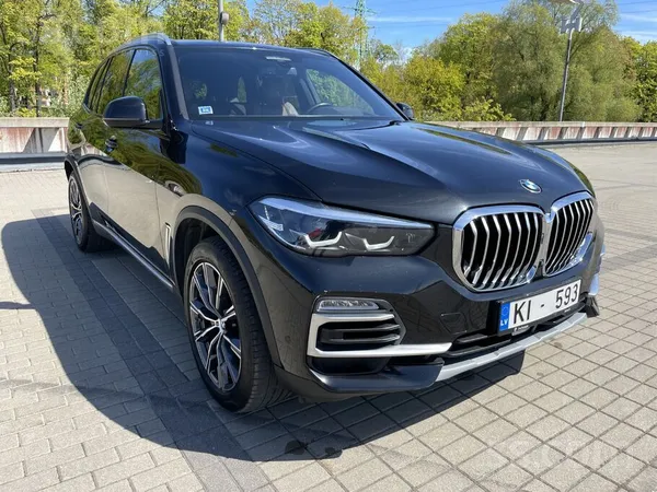 BMW BMW X5 xDrive 30d Mhev. Black Sapphire metallic. V