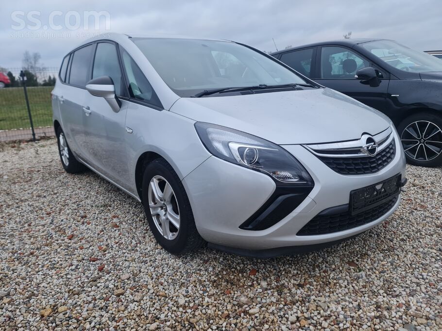 Opel Tikko no Nīderlandes. Pārdošanā benzīna Opel Zafir