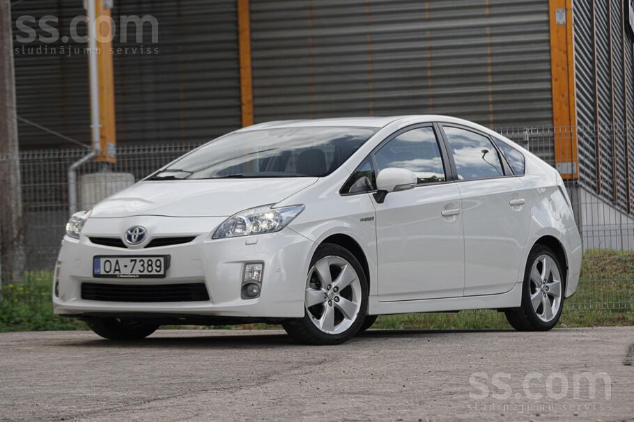 Toyota Hibrīds, Luxury, Latvijā pirkta jauna, Orig. nobra
