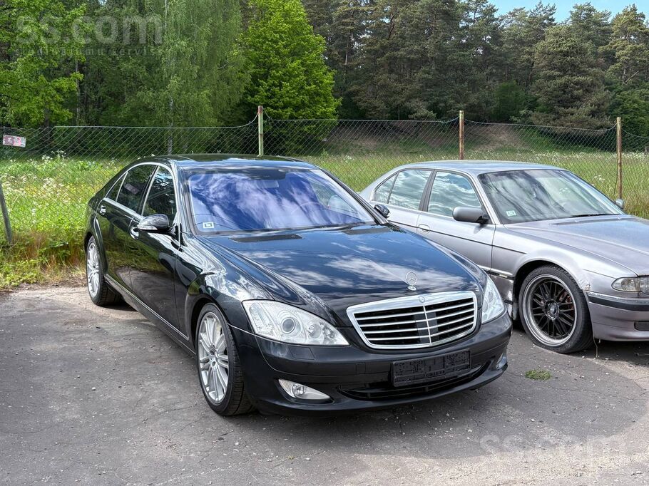 Pārdod Mercedes-Benz S420 Long, 2008. gada. Garās bāzes versija – maksimāls