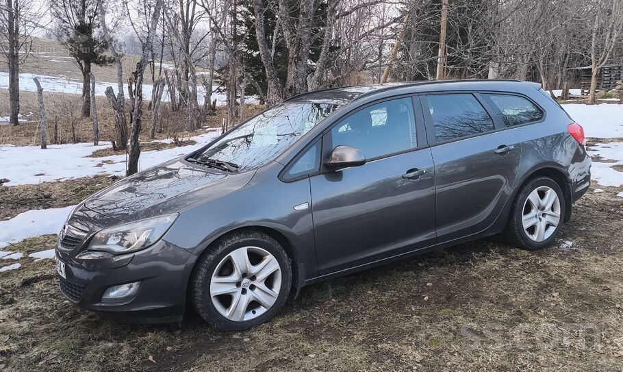 Opel Pārdodu Opel Astra Sports Tourer 1, 3 Ecoflex 2011