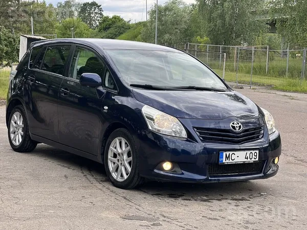 Toyota Tojota Verso 2.2 дизель 110 кВт мотор на цепи , хо