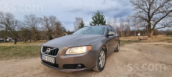 Volvo Pārdodu uzticamu Volvo V70 D5 Awd - auto, kurā var