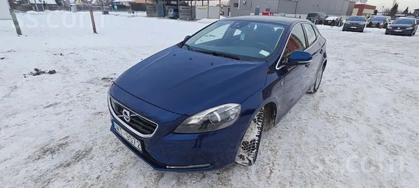 Volvo Pārdodu koptu Volvo V40 pilnā komplektācijā. Autom