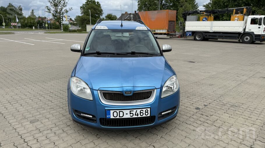 Auto tikko no Vacijas, 
pieregistrets - izieta tehniska apskate, 
apsildam