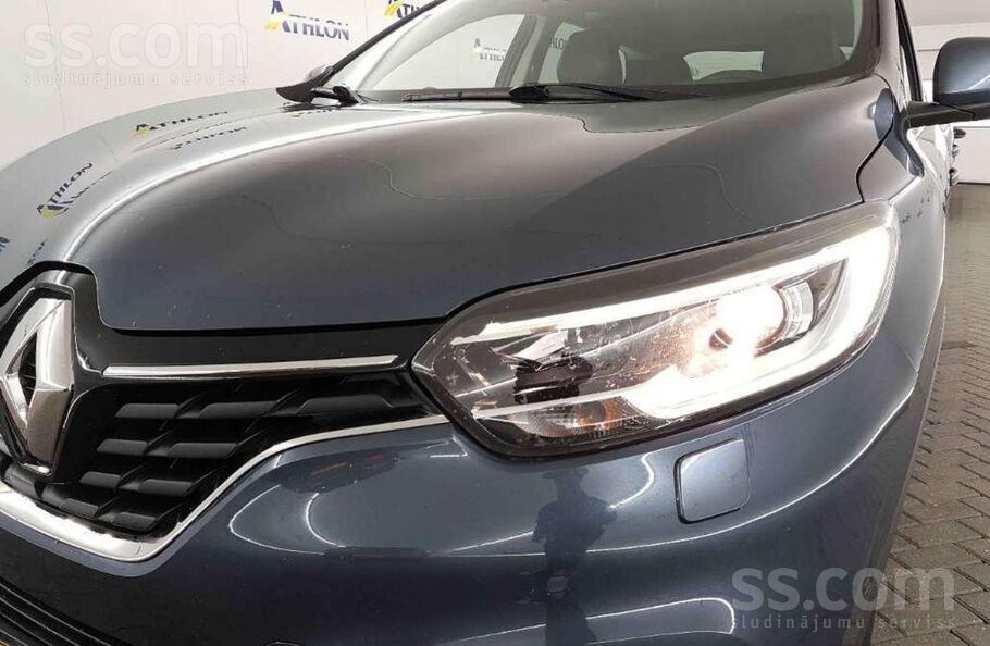 Pusādas salons, dīzelis, automāts, dīzelis, Navigācija, Ksenon, Keyless Go,