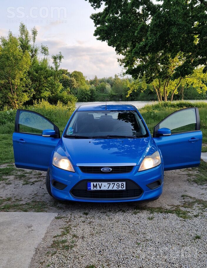 Ford Ford Focus 1.6 d 80kw, экономичная. Масло, зубчаты
