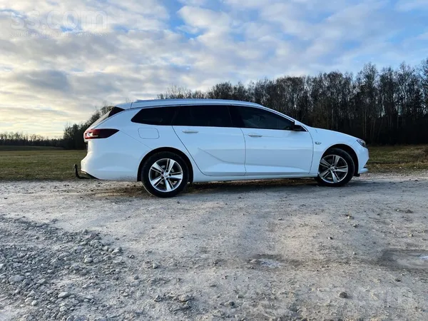 Opel Insignia Sports Tourer 125zs 1.6 litru dīzeļdzinēj