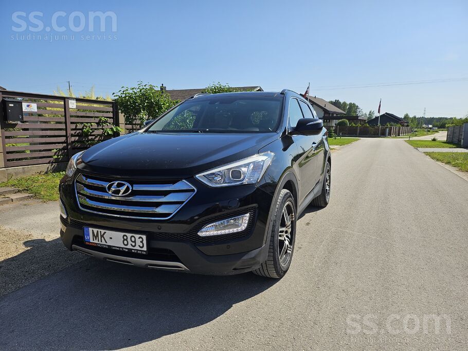 Pārdod Hyundai Santa FE 4x4 – uzticams un ietilpīgs ģimenes auto ar dīzeļdzi