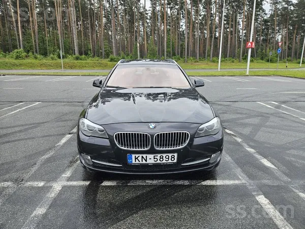 BMW BMW 520d Touring Automāts 2.0D M-stūre Dakotas āda