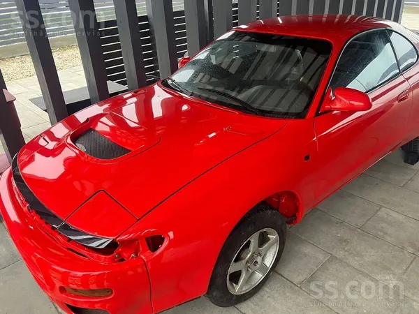 Tirgojas Gt-4 Celica Kuzavs viss pārkrāsots, dzinejs ir svaigi salikts, auto