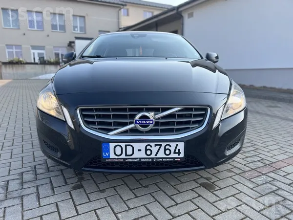 Volvo Из Италии новый техосмотр хорошее состояние 2.0D3 